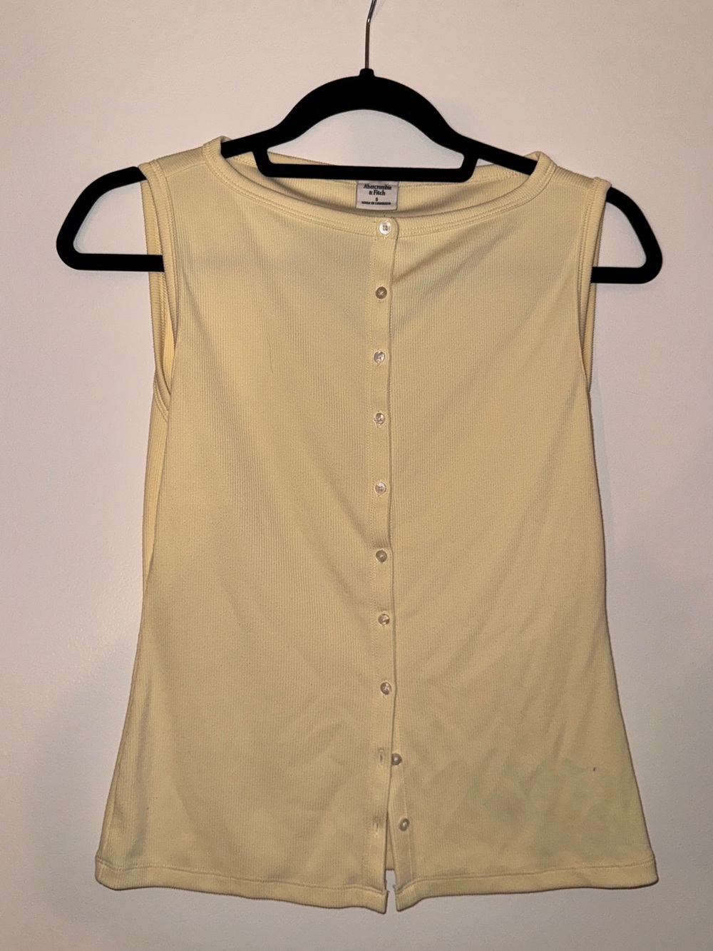 Classic Sleeveless Button-Front Top - Pale Yellow